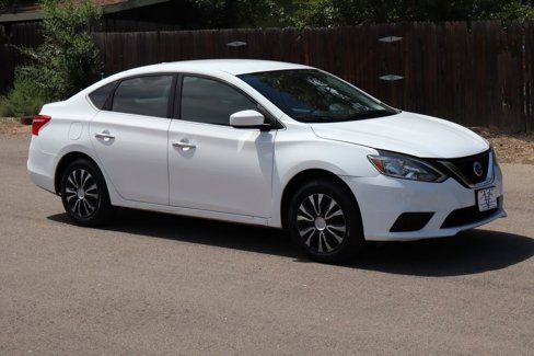 Used 2016 Nissan Sentra SV image 2