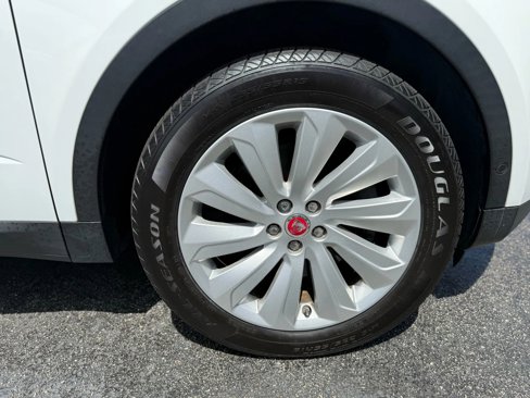 Used 2018 Jaguar E-PACE SE image 33