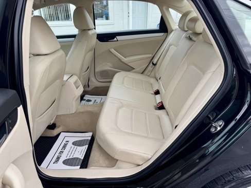 Used 2012 Volkswagen Passat TDI SE image 11