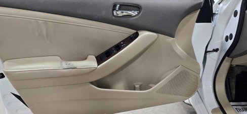 Used 2012 Nissan Altima 2.5 SL w/ Convenience Pkg image 12
