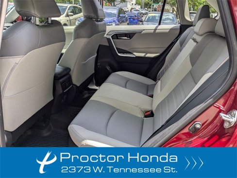 Used 2022 Toyota RAV4 XLE Premium image 35