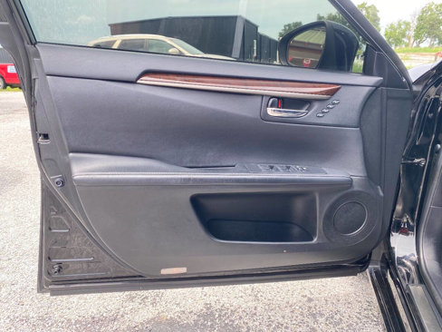 Used 2013 Lexus ES 350 image 19