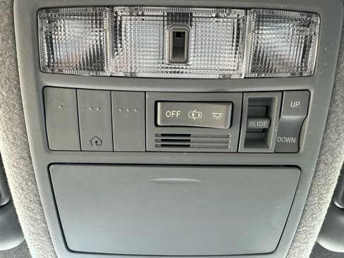 Used 2013 Toyota Highlander SE image 23