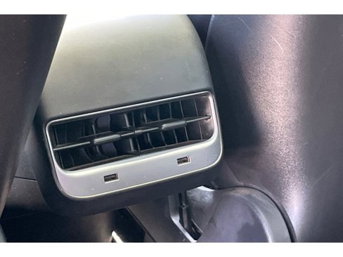Used 2020 Tesla Model 3 Standard Range image 36