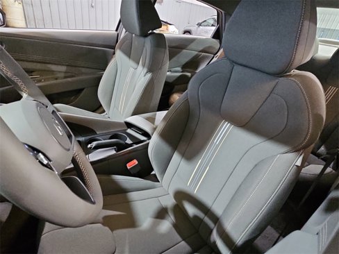 New 2025 Hyundai Elantra Sport image 14