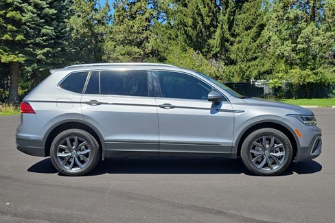Used 2022 Volkswagen Tiguan SE image 3