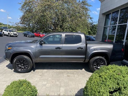 Used 2021 Toyota Tacoma Limited w/ Nightshade Package image 5