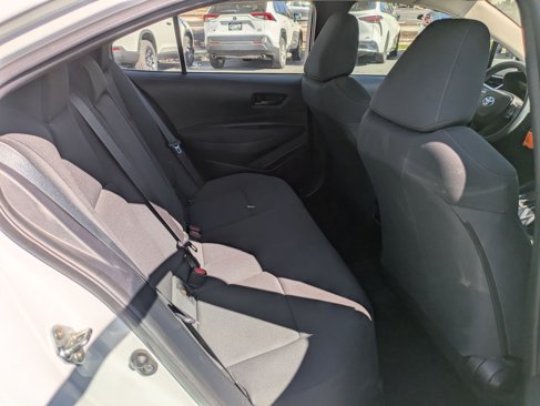 Used 2022 Toyota Corolla LE image 29