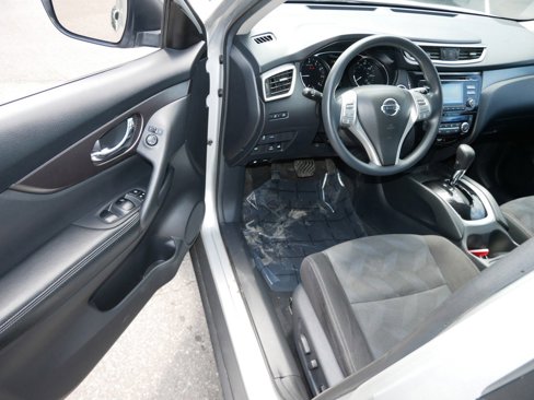 Used 2015 Nissan Rogue SV image 11