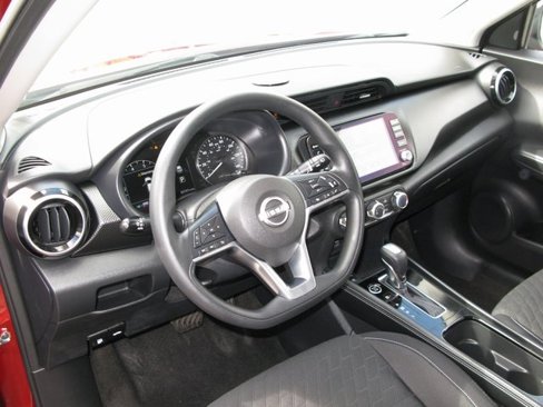 Used 2024 Nissan Kicks SV image 13