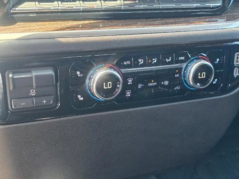New 2024 GMC Sierra 1500 SLE image 12