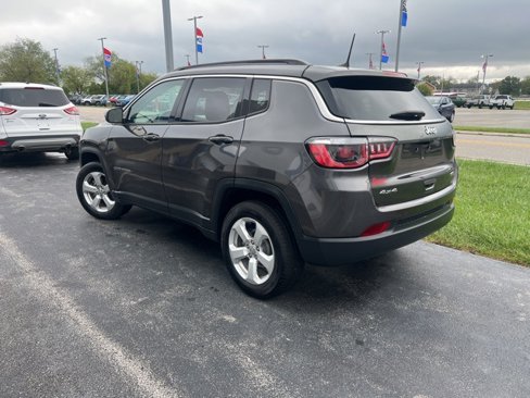 Used 2018 Jeep Compass Latitude w/ Popular Equipment Group image 6