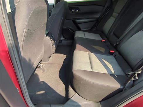 Used 2024 Nissan Rogue SV image 21