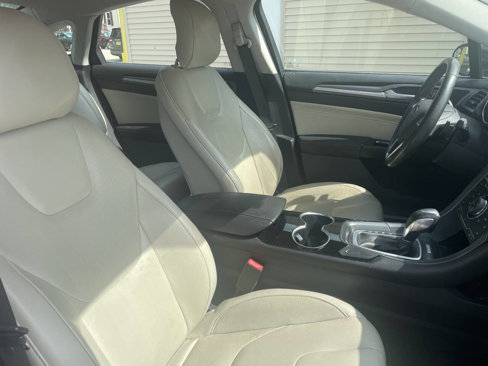 Used 2015 Ford Fusion Titanium image 11