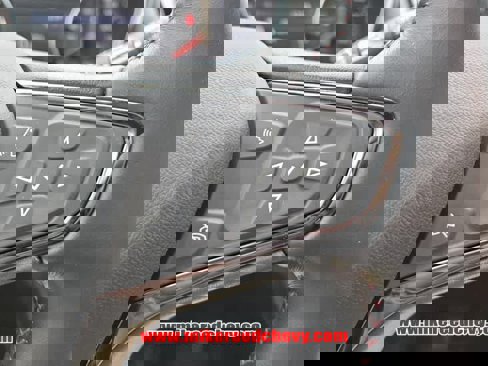 Used 2022 Chevrolet Equinox RS w/ Infotainment Package image 23