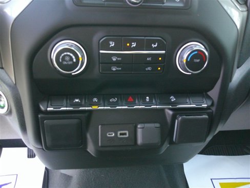 Used 2022 Chevrolet Silverado 1500 Custom Trail Boss w/ LPO, Dark Essentials Package image 16