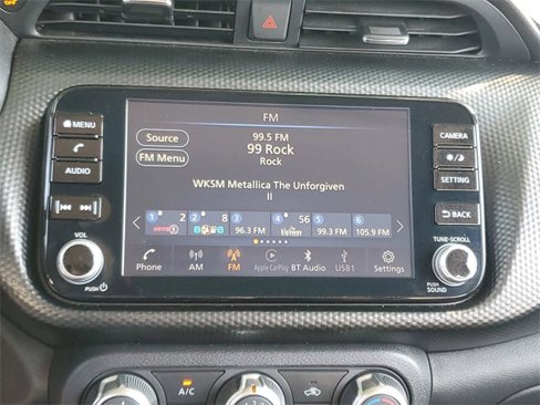 Used 2023 Nissan Kicks SV image 4