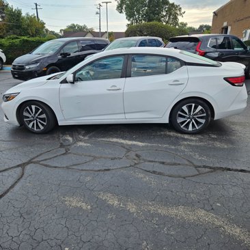 Used 2020 Nissan Sentra SV w/ SV Premium Package image 2