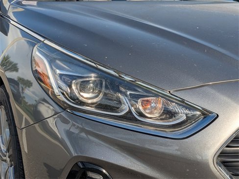 Used 2018 Hyundai Sonata Limited image 10