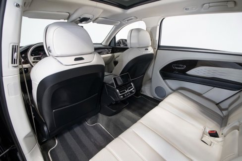 Used 2023 Bentley Bentayga Extended Wheelbase image 46