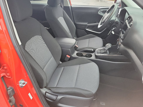 Used 2023 Kia Soul LX w/ Option Group 015 image 16