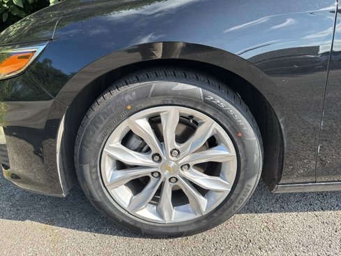 Used 2023 Chevrolet Malibu LT image 9
