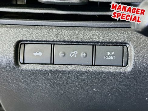 Used 2023 Nissan Altima 2.5 SV image 11