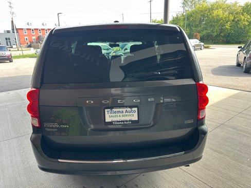 Used 2016 Dodge Grand Caravan SE image 6
