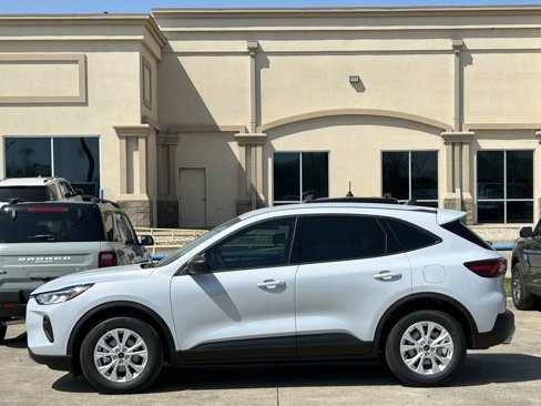 New 2025 Ford Escape Active image 30