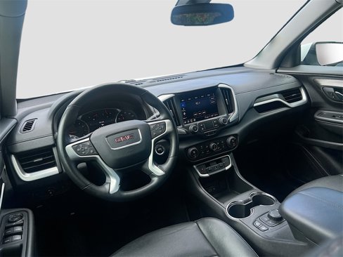 Used 2024 GMC Terrain SLT image 24