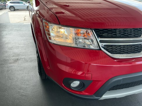 Used 2019 Dodge Journey SE image 28
