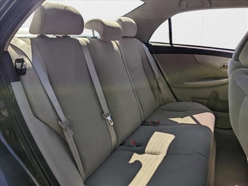 Used 2013 Toyota Corolla LE image 18