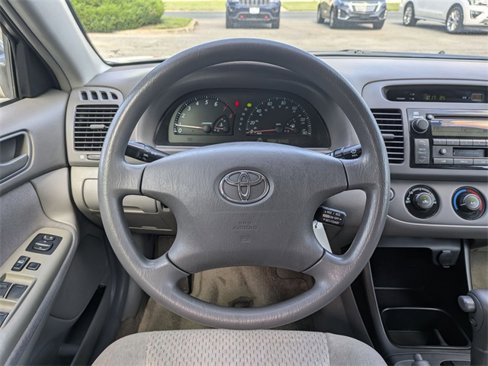 Used 2004 Toyota Camry LE image 12