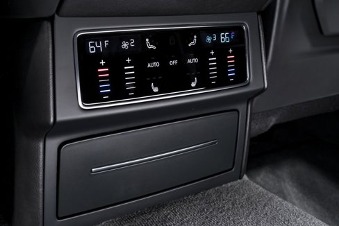 Used 2020 Lamborghini Urus image 32