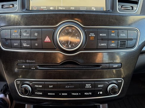 Used 2015 Kia Cadenza Premium w/ Technology Package image 29