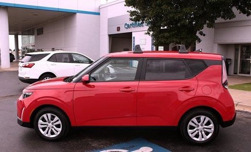 Used 2023 Kia Soul LX image 11