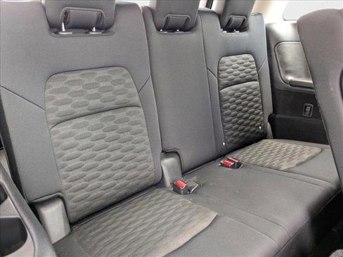 Used 2024 Nissan Pathfinder SV image 18