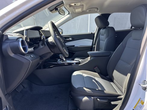 New 2025 Chevrolet Trax LT w/ Driver Confidence Package image 10