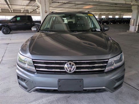 Used 2019 Volkswagen Tiguan SE w/ Panoramic Sunroof Package image 3
