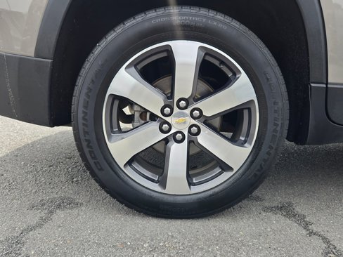Used 2019 Chevrolet Traverse LT w/ LT Premium Package image 17
