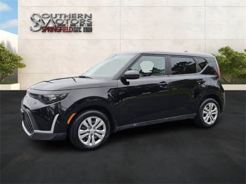Used 2023 Kia Soul LX image 1