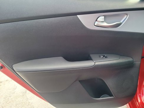 Used 2024 Kia Forte LXS w/ LXS Technology Package image 10