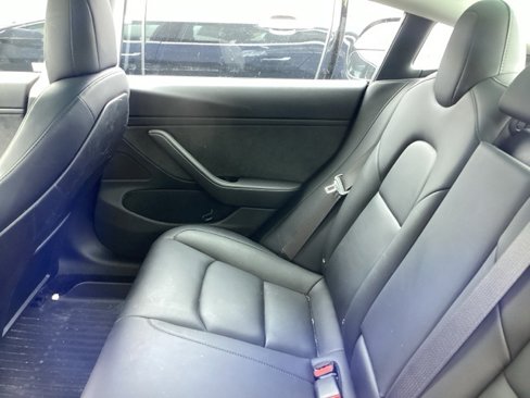 Used 2018 Tesla Model 3 Long Range image 9