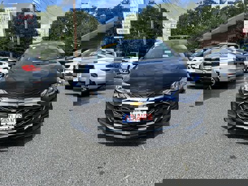 Used 2019 Chevrolet Cruze LS image 2