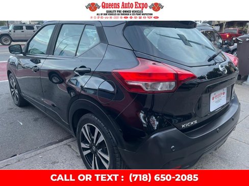 Used 2020 Nissan Kicks SV image 4