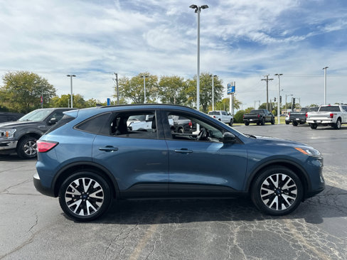 Used 2020 Ford Escape SE Sport image 9