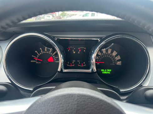 Used 2006 Ford Mustang GT image 22