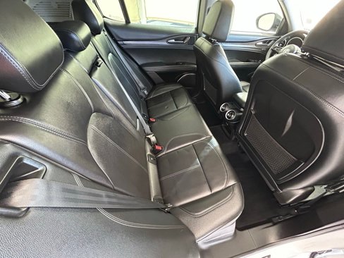 Used 2021 Alfa Romeo Stelvio Ti w/ Nero Edizione image 25