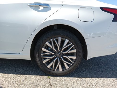 New 2024 Nissan Altima 2.5 SV w/ SV Premium Package image 26