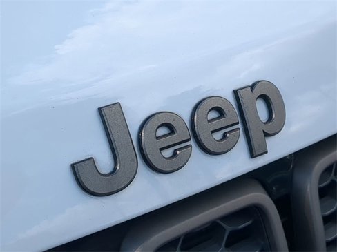 Used 2016 Jeep Grand Cherokee Limited 75th Anniversary image 13